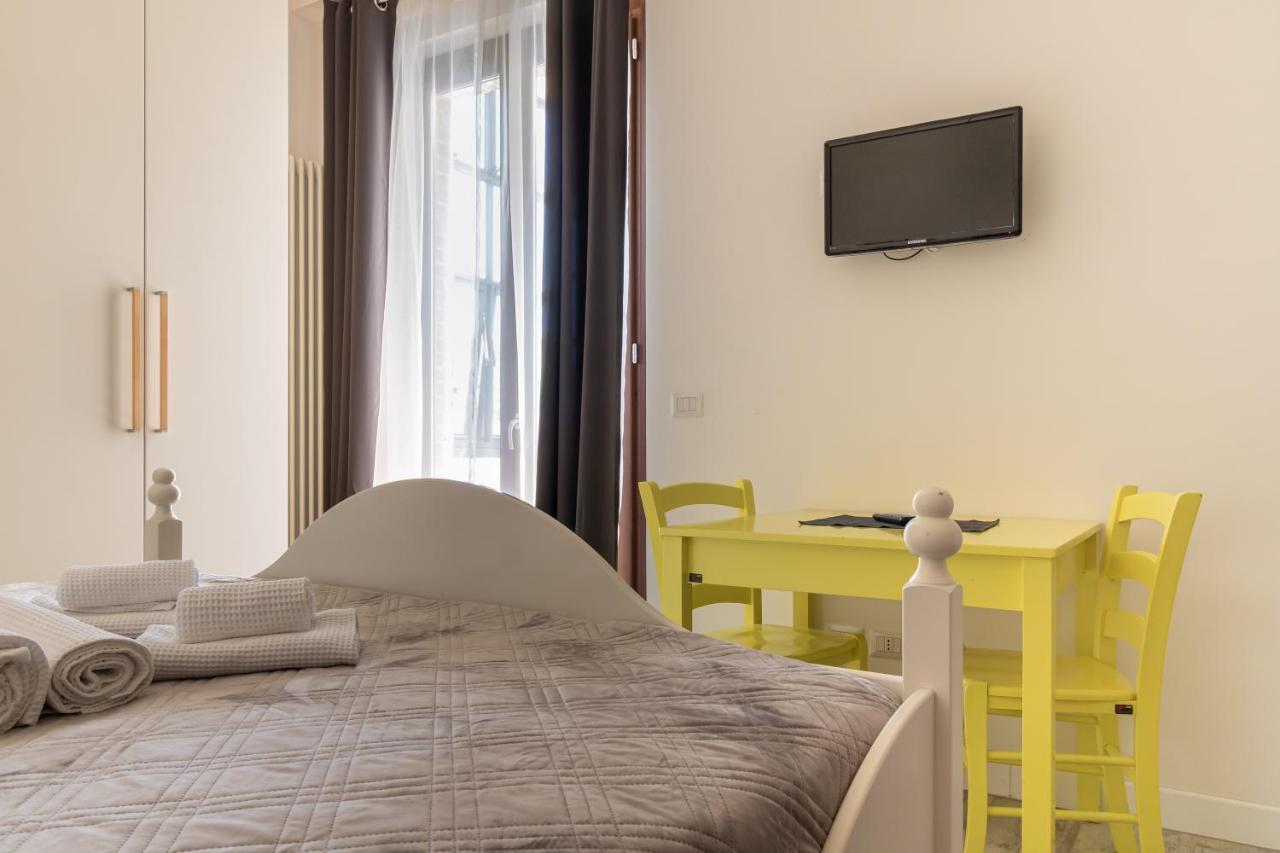 Bed And Breakfast Bric & Brac Grottammare Buitenkant foto