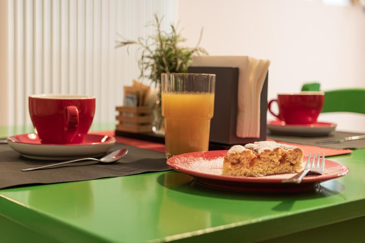 Bed And Breakfast Bric & Brac Grottammare Buitenkant foto