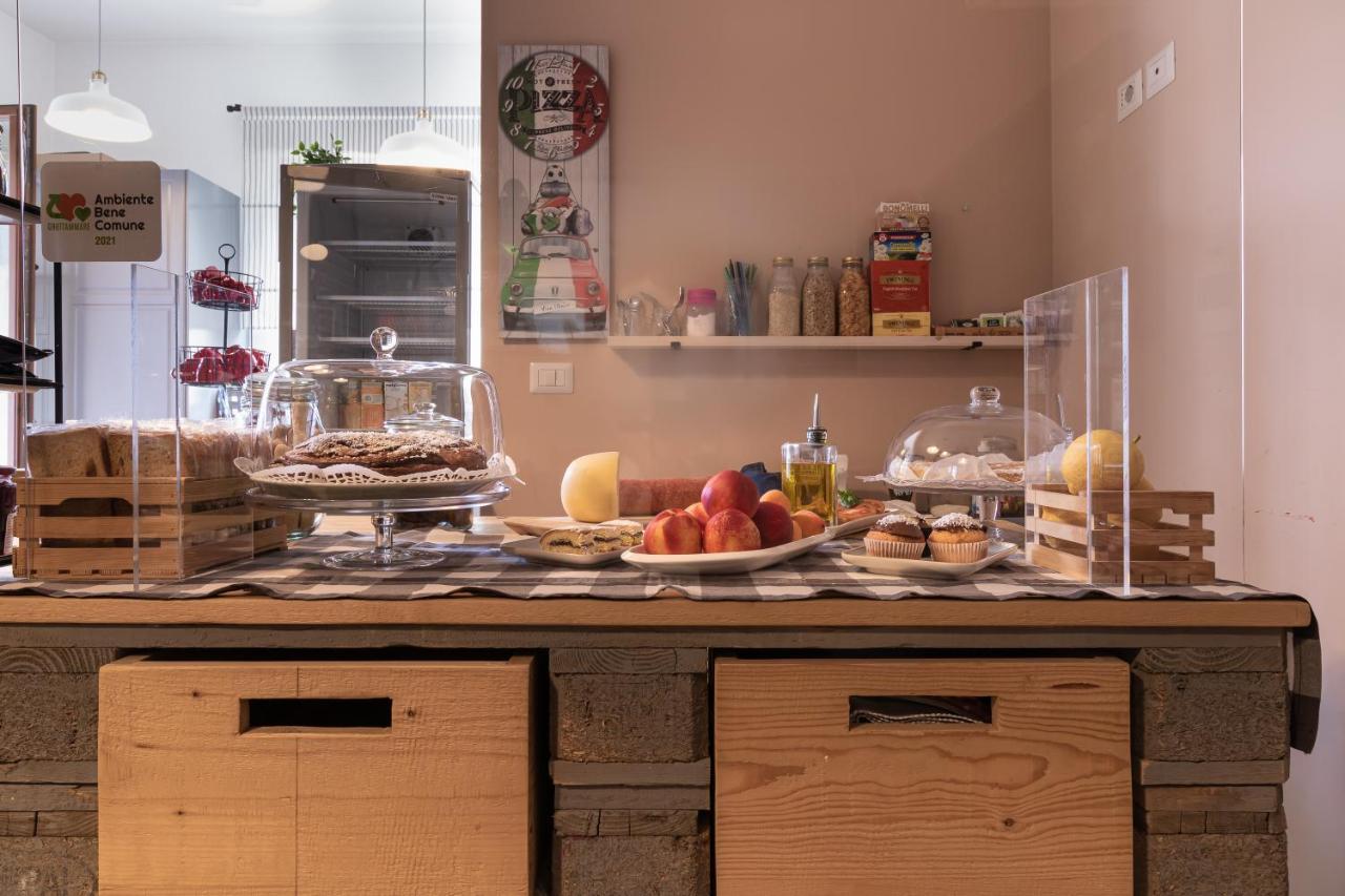 Bed And Breakfast Bric & Brac Grottammare Buitenkant foto